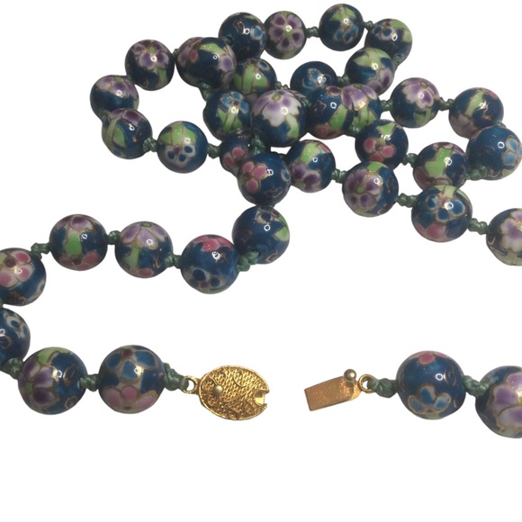 Vintage Chinese Hand Painted Porcelain Hand Knotted Beaded Necklace - Picture 8 of 11